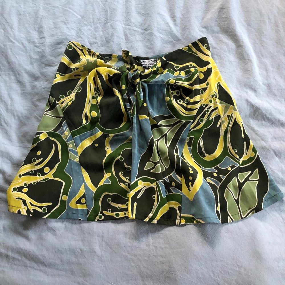 Manuhealii Tie Short